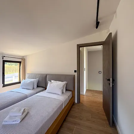 Giorgio By Halu! - Luxurious In Sane *