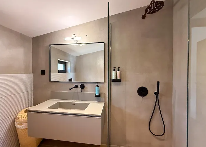 Giorgio By Halu! - Luxurious In Sane